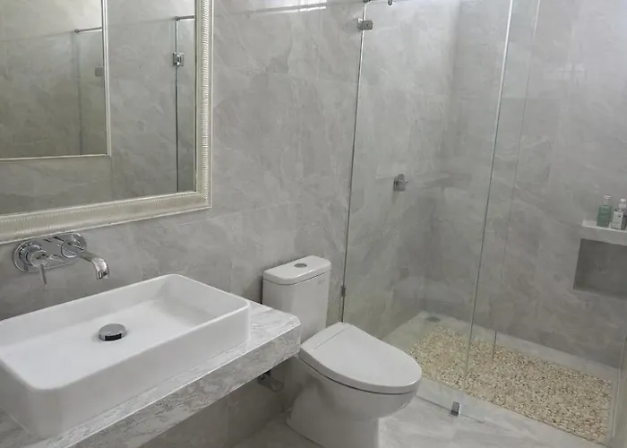 Spacious Private & Rooftop Near منزل للإقامة ليجيان