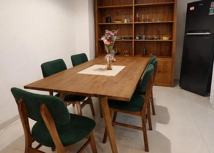 Spacious Private & Rooftop Near ليجيان